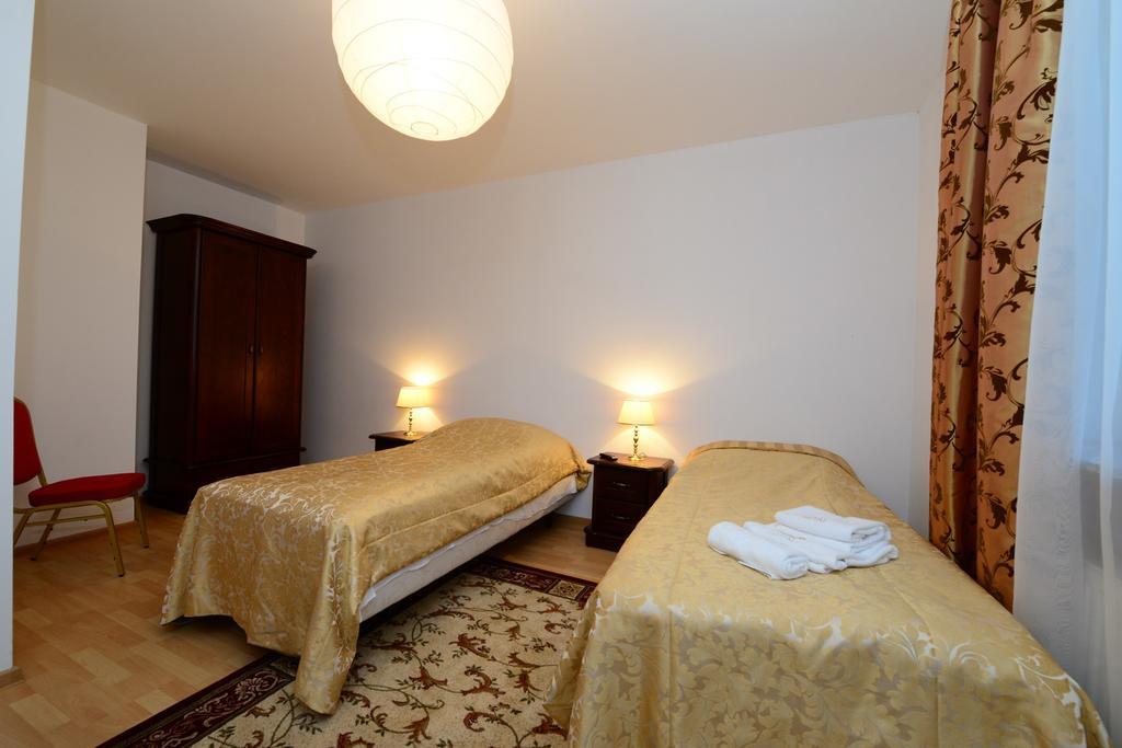 B&B Airport Modlin Новий-Двір-Мазовецький Номер фото